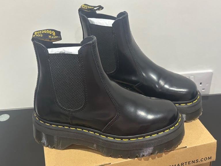  available Dr. Martens 2976 Quad Leather Platform Chelsea Boots Size 6