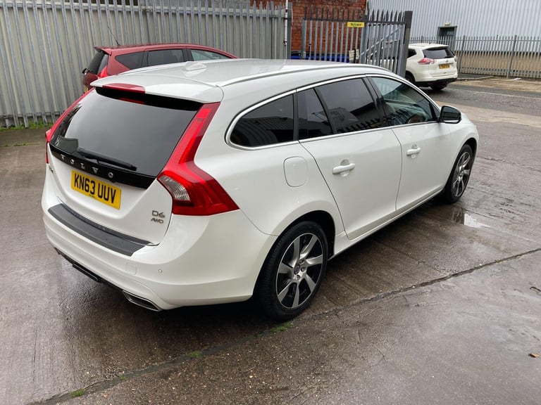 2014 Volvo V60 2.4 D6 Estate 5dr Diesel Plug-in Hybrid Geartronic AWD Euro 5 (s/s) (285 ps ESTATE...