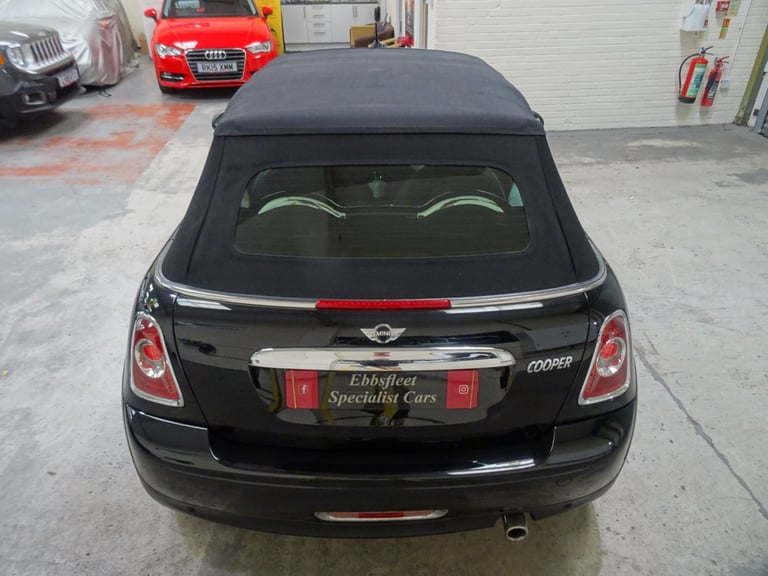 Mini Convertible 1.6 Cooper 2dr Automatic **LOW MILEAGE*ONLY 26000 MILES**