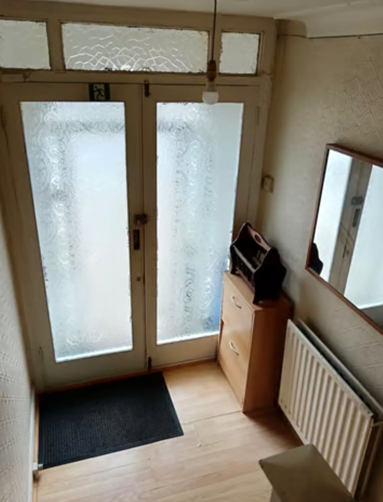 (Not a studio)Single room including bills Postcode IG2 6QS