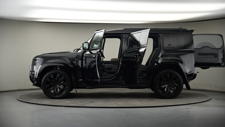 2023 Land Rover Defender 110 3.0 D300 MHEV X-Dynamic HSE SUV 5dr Diesel Auto 4WD Euro 6 (s/s) (30...
