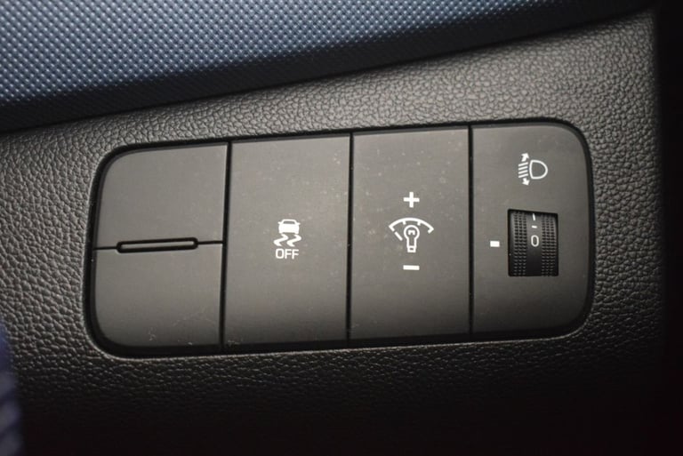 2014 Hyundai i10 1.2 Premium 5dr HATCHBACK PETROL Manual