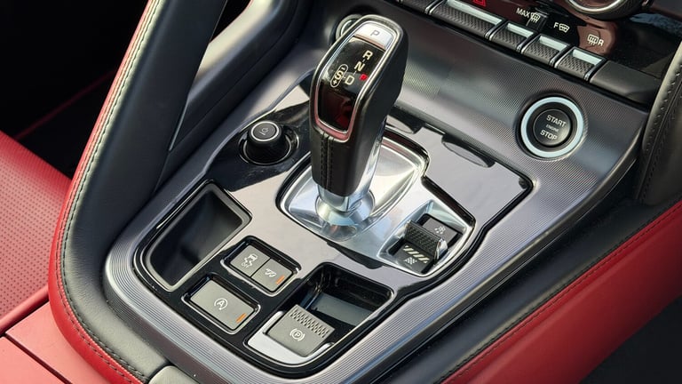 2018 Jaguar F-TYPE 5.0 Supercharged V8 R 2dr Auto AWD Petrol