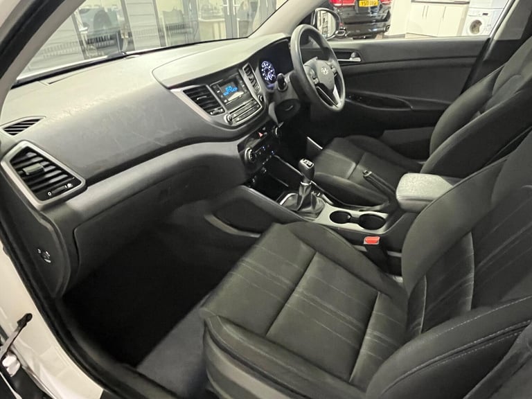 2016 Hyundai TUCSON 1.7 CRDi Blue Drive S 5dr 2WD ESTATE DIESEL Manual