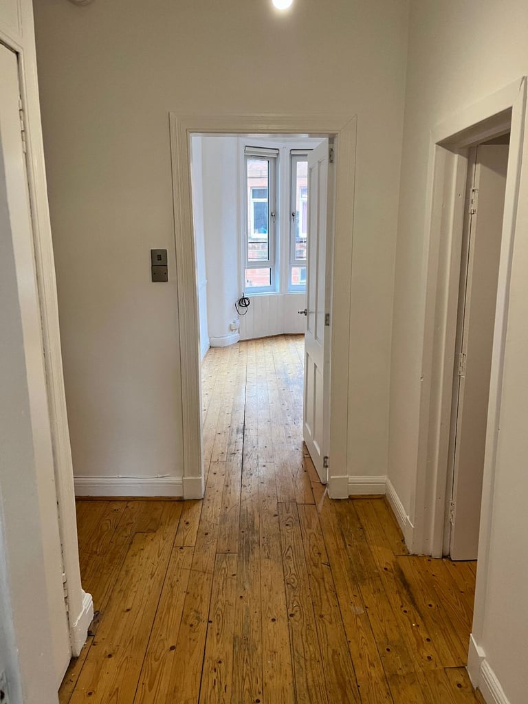 Attractive One Bed 1st Floor Unfurnished Flat in Partick, ideal for West End