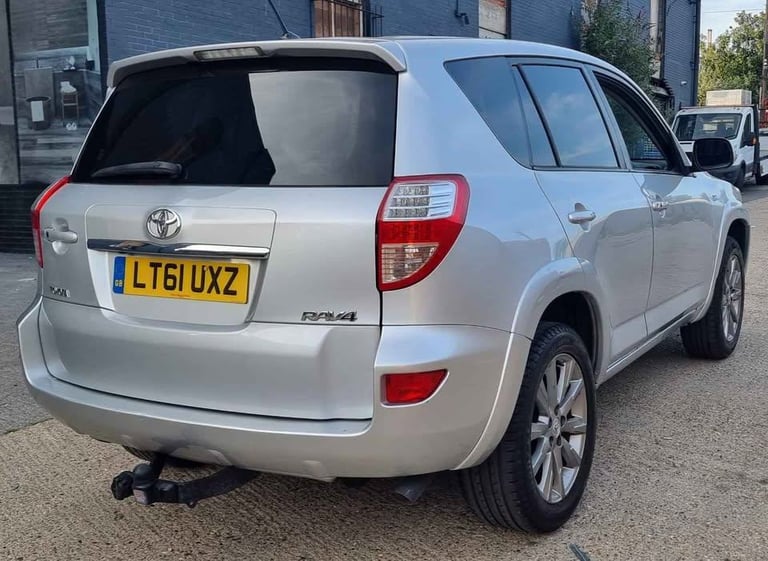 🚙 2012 Toyota RAV4 SR – 2.2 Diesel 4x4 | Automatic | MOT July 2026 ✅