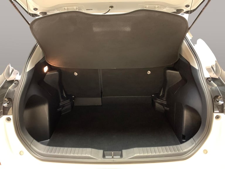 2024 Toyota Yaris Cross 1.5 VVT-h Icon SUV 5dr Petrol Hybrid E-CVT Euro 6 (s/s) (116 ps) - LANE T...