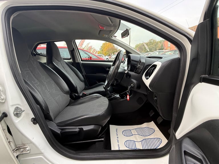 2015 Toyota AYGO 1.0 VVT-i x-pression x-wave 5dr Petrol Manual Euro 5 Euro 5 (68 ps) HATCHBACK Pe...