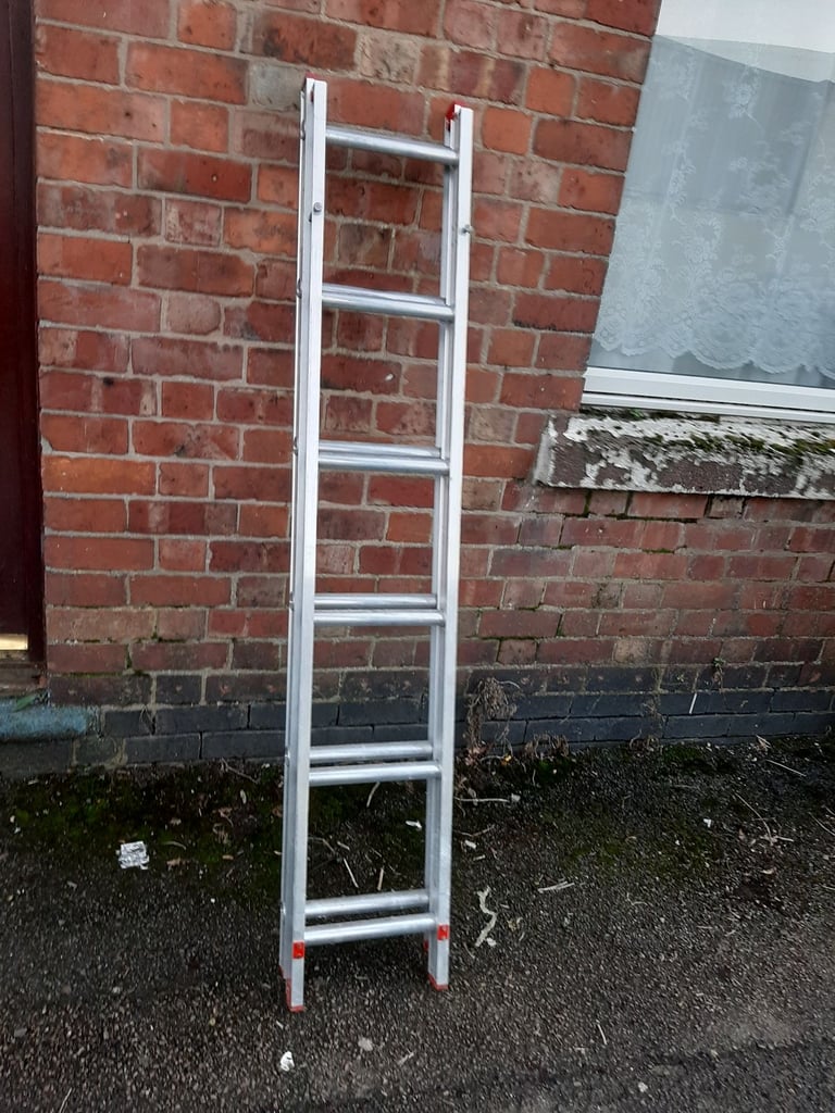image for 9 foot steps ladder good condition 