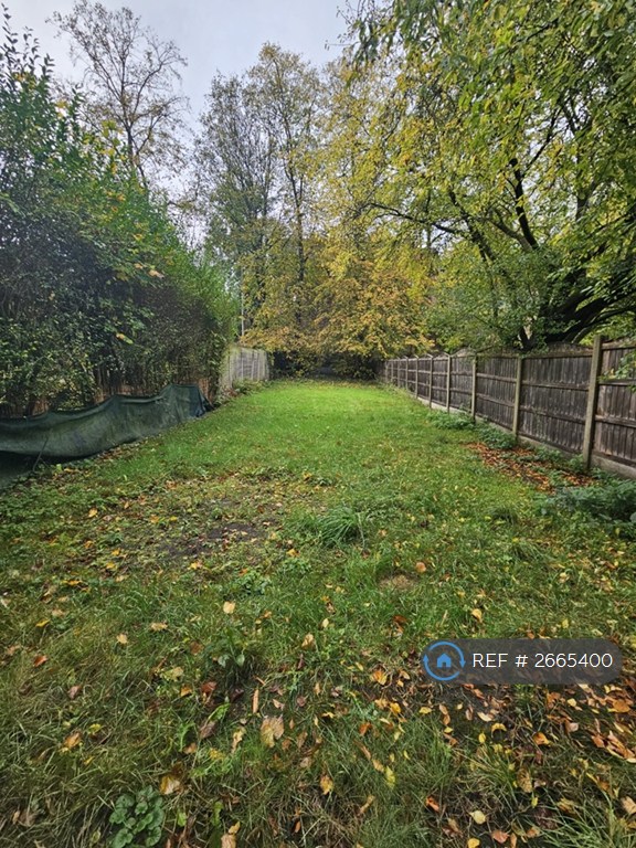 3 bedroom house in Brookside Drive, Salford, M7 (3 bed) (#2665400)