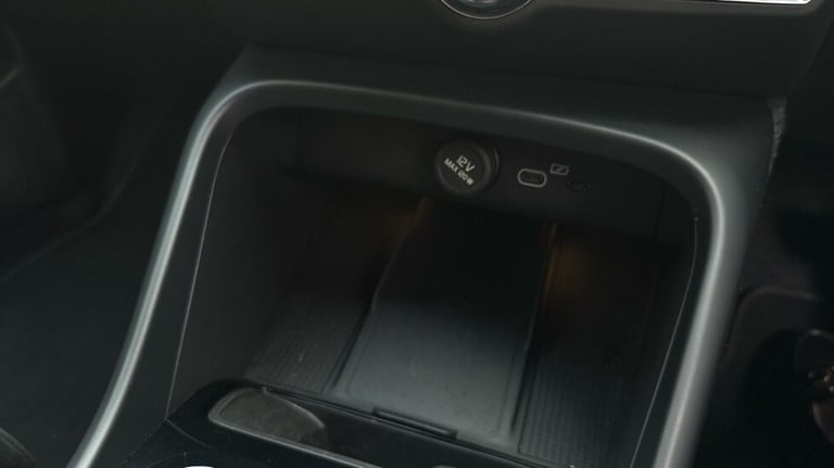 2025 Volvo XC40 Plus, B4 Mild hybrid, Petrol, Dark Estate Petrol Automatic