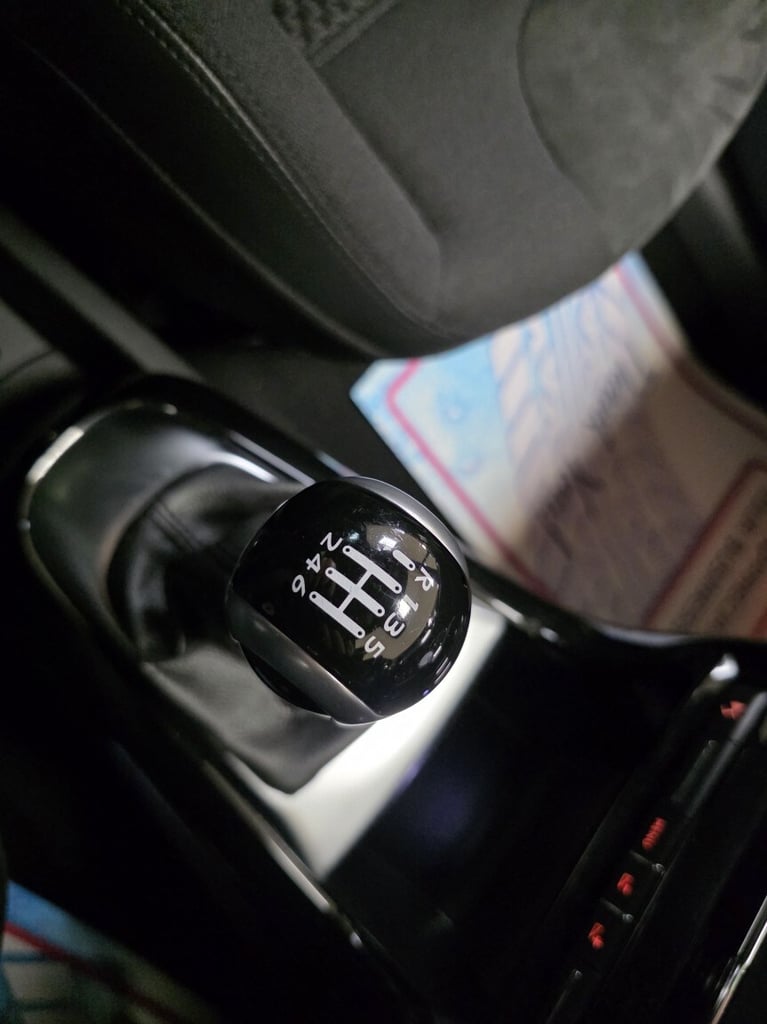 DS AUTOMOBILES DS 3 1.6 BlueHDi Prestige Black Manual WARRANTY 12 MONTHS MOT