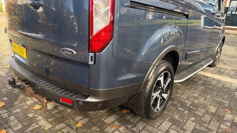 2021 Ford Transit Custom 320 L1 Diesel Fwd 2.0 EcoBlue 170ps Low Roof D/Cab Active Van Auto Crew ...