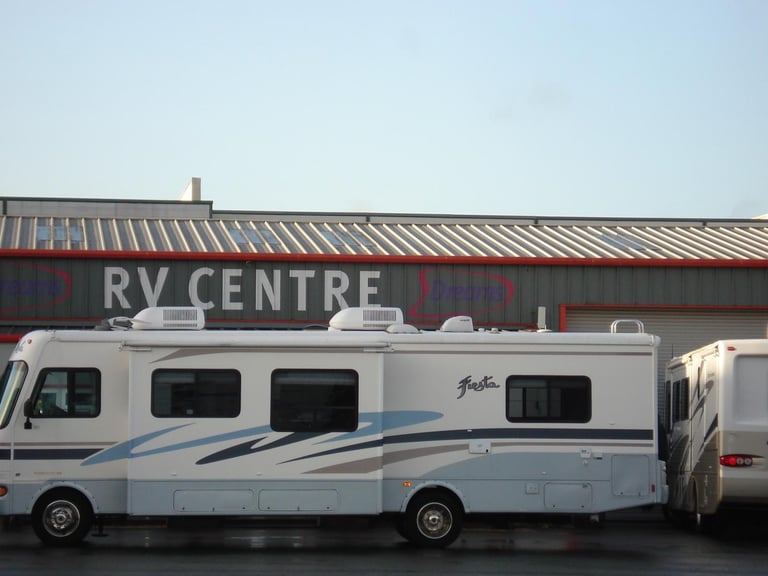 Fleetwood Fiesta 32S american motorhome rv PETROL AUTOMATIC 2007/53