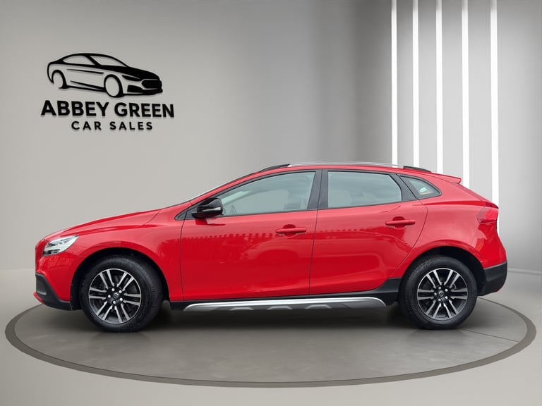 image for 2018 Volvo V40 D2 [120] Cross Country Nav Plus 5dr HATCHBACK Diesel Manual
