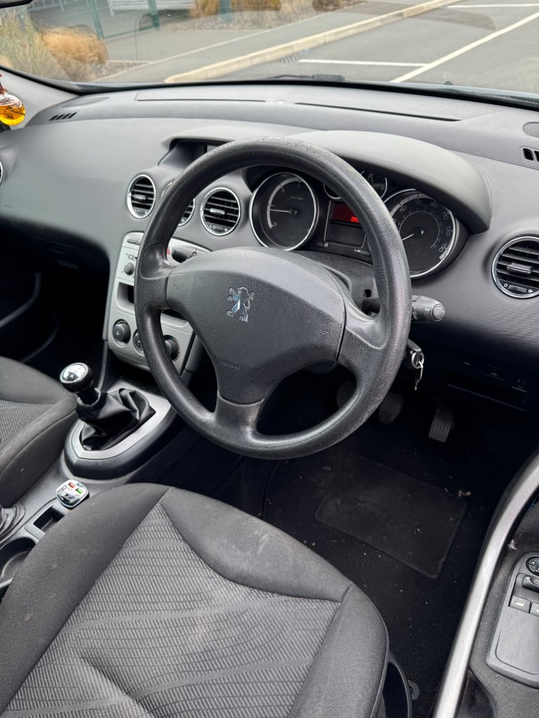 Peugeot, 308, Hatchback, 2008, Manual, 1560 (cc), 5 doors