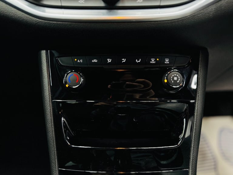 2016 Vauxhall Astra 1.6 CDTi BlueInjection SRi Nav Euro 6 (s/s) 5dr HATCHBACK Diesel Manual