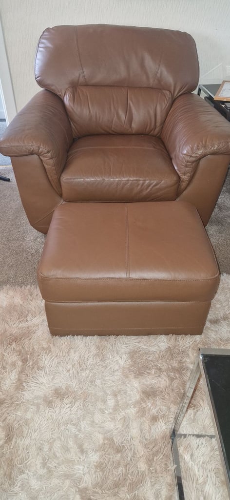 Armchair - Lovely Brown Leather with side coffee table