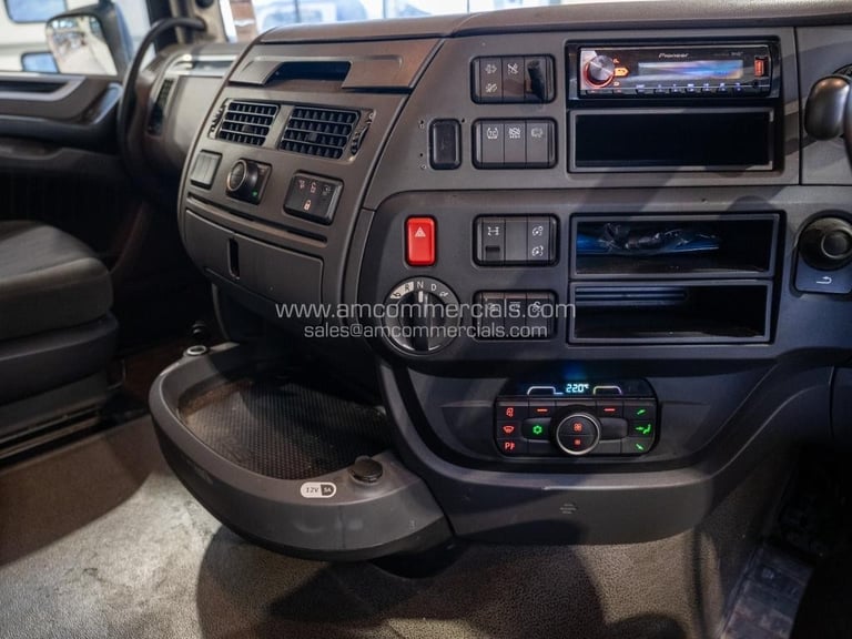 2021 (71) DAF XF 480 SUPERSPACE 6X2 SMALL MIDLIFT