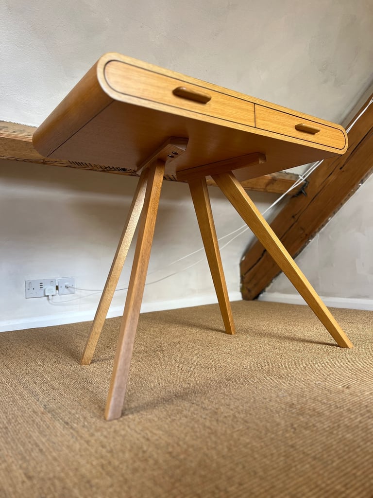 Desk solid oak habitat