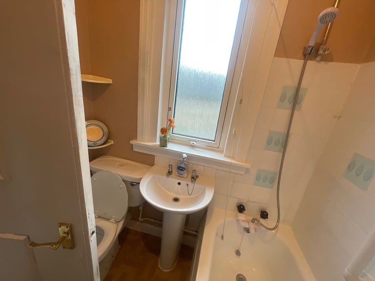 Clean and tidy room in share House