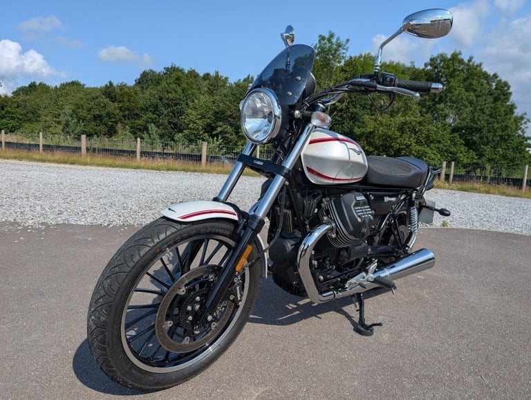 2018 MOTO GUZZI V9 ROAMER