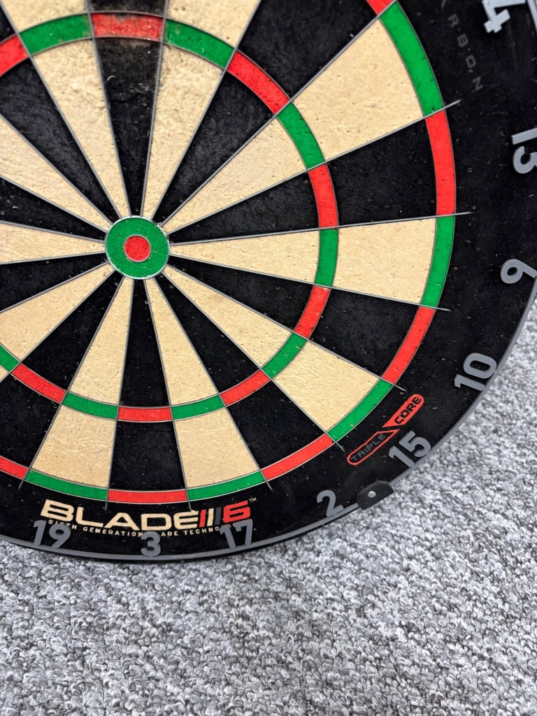 Dartboard Winmau Blade 6 Carbon