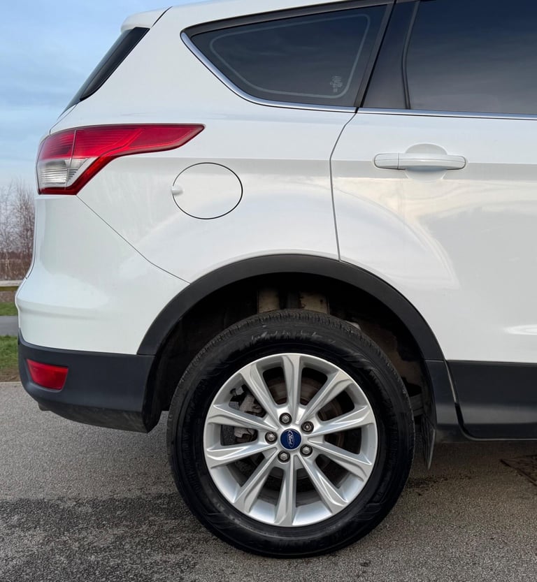 2014 Ford Kuga 2.0 TDCi Titanium 2WD Euro 6 (s/s) 5dr HATCHBACK Diesel Manual