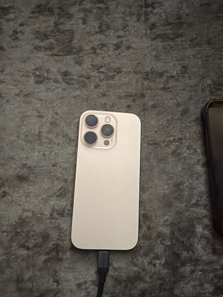 iPhone 16 pro 256gb desert titanium MINT