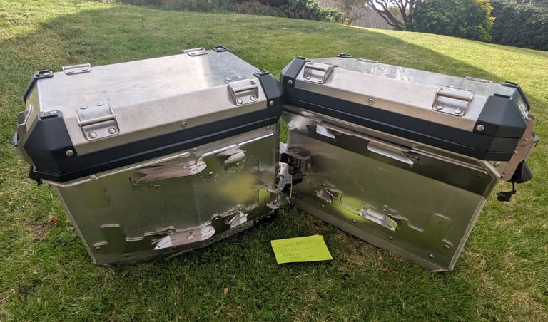 Genuine BMW aluminium panniers for BMW F650GS / F700GS / F800GS