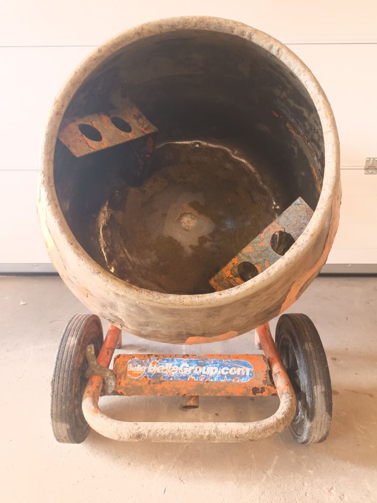 image for 110V BELLE MINIMIX 150 CEMENT MIXER - CLEAN AND IN PERFECT WORKING ORDER