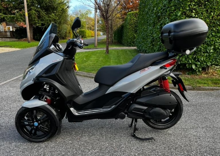 2020 PIAGGIO MP3 HPE SPORT TRICYCLE FULL MOT ONLY 2500 MILES FROM NEW! LOVELY!