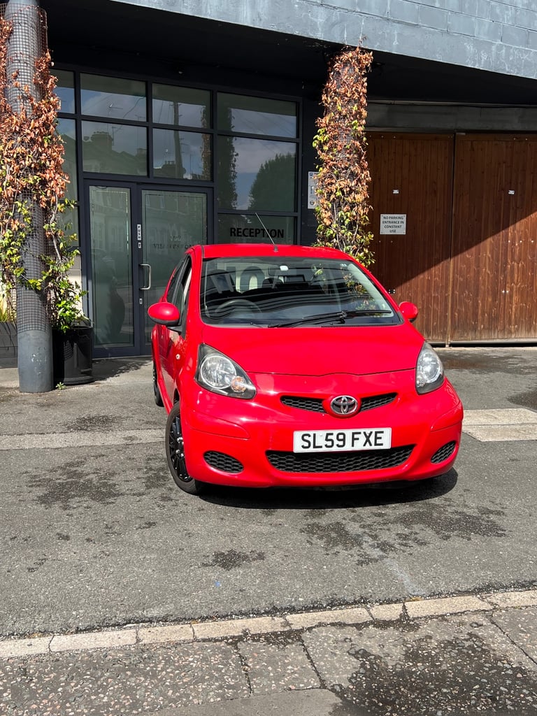 Toyota Aygo PLUS 1.0 vvti petrol ulez free fully serviced, new clutch £20 road tax per year 