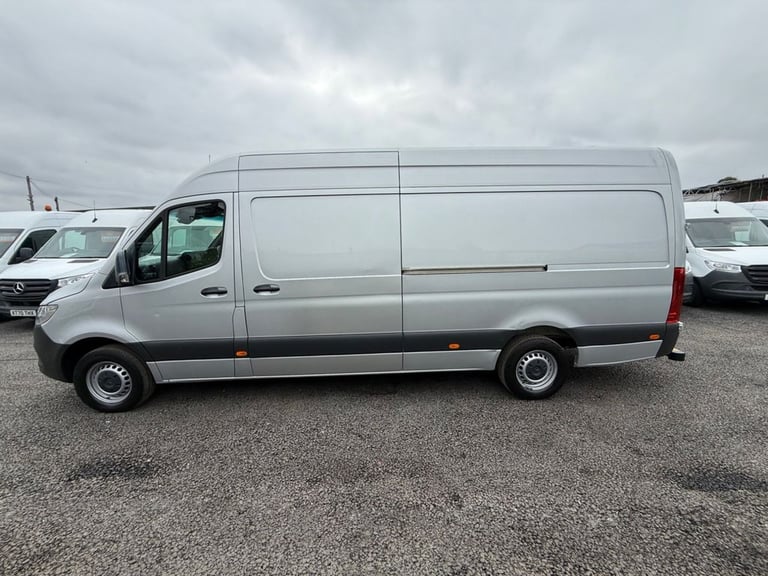 2022 Mercedes-Benz Sprinter 3.5t H2 Progressive Van PANEL VAN DIESEL Manual