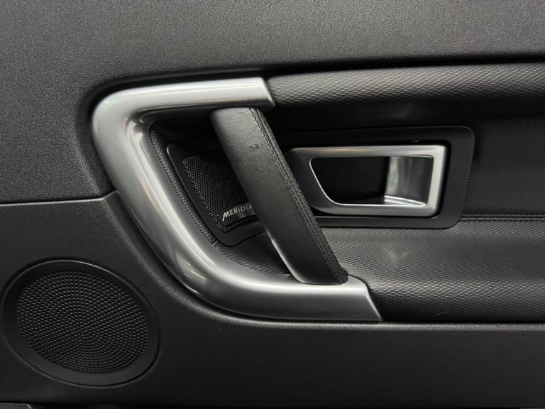 2017 Land Rover Discovery Sport 2.0 TD4 HSE Dynamic Lux Auto 4WD Euro 6 (s/s) 5dr ESTATE Diesel A...