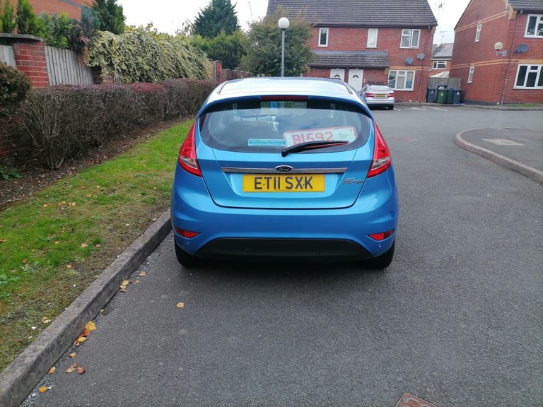 2011 Ford Fiesta 1.4 Zetec 5dr Auto HATCHBACK Petrol Automatic