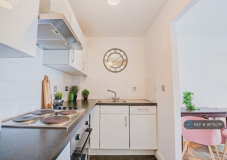 2 bedroom flat in Fellowes Road, Peterborough, PE2 (2 bed) (#2675239)