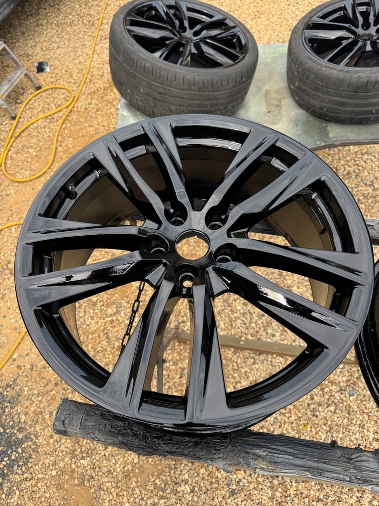 Genuine Seat Leon cupra 290 alloys refurbished in gloss black