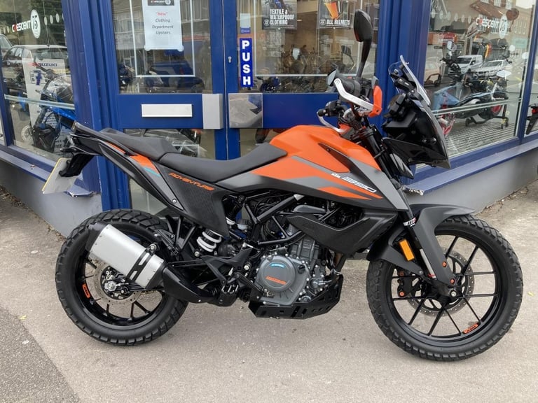 KTM 390 ADVENTURE - 2021 - STUNNING BIKE - ALLOY BASH PLATE - PEGS - BARKBUSTERS