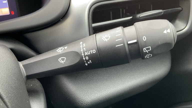  Jeep Avenger 1.2 e-Hybrid Summit 5dr DCT Hatchback Petrol Automatic