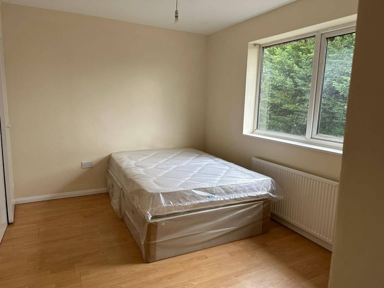 Room To Rent, Available Immediately