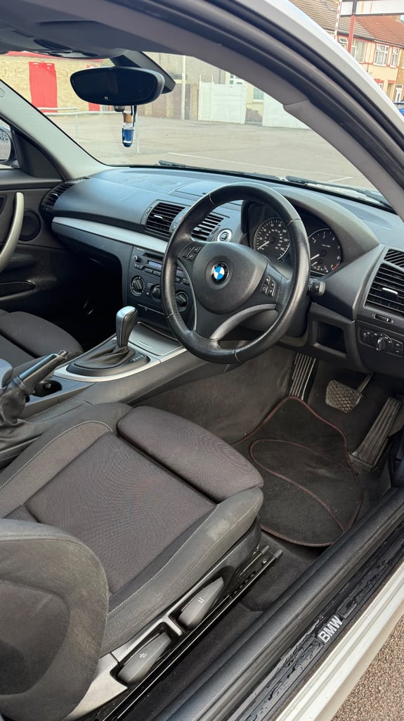 BMW, 1 SERIES, Hatchback, 2009, Semi-Auto, 1995 (cc), 3 doors