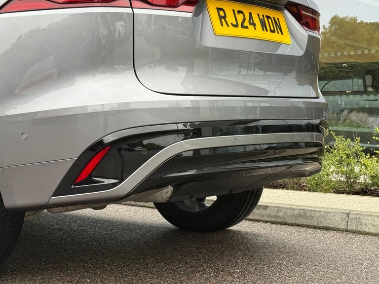 2024 Jaguar F-Pace 2.0 D200 MHEV R-Dynamic SE Black SUV 5dr Diesel Auto AWD Euro 6 (s/s) (204  ES...