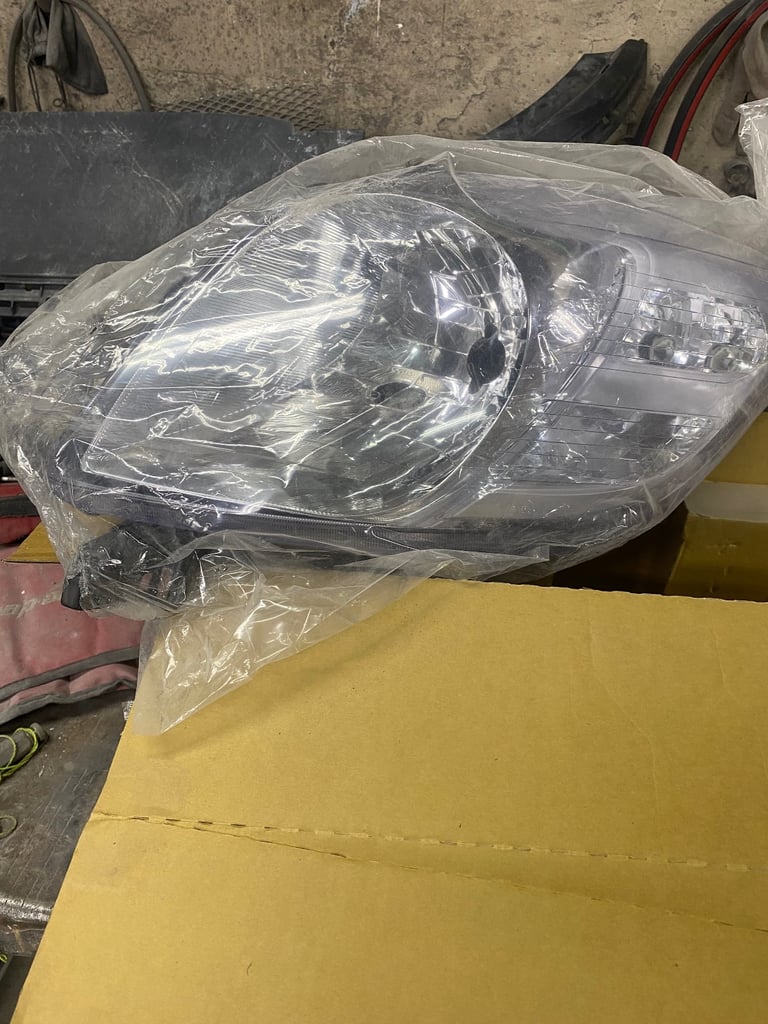 Headlight 