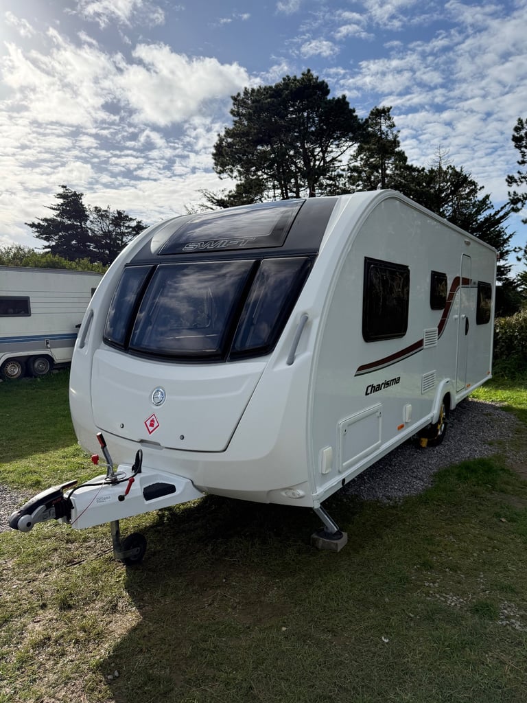Swift charisma 565 6 berth 2016 Top of the range model plus extras