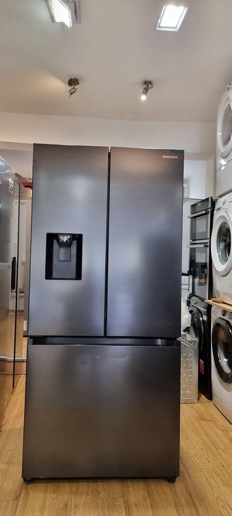 Ex display Fridge freezer Samsung American style with water dispenser 