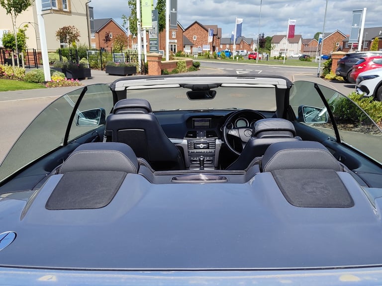 Mercedes-Benz E220 CONVERTIBLE, 61 PLATE, RARE MANUAL, FULL SERVICE HISTORY