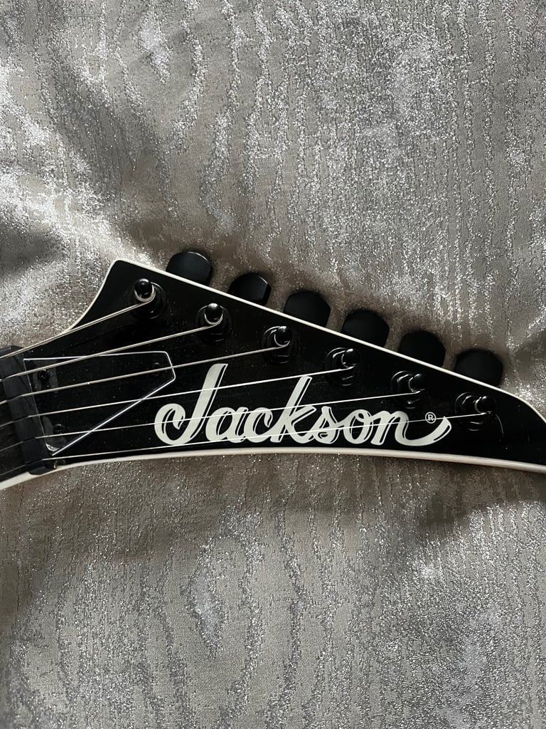 Electric guitar 