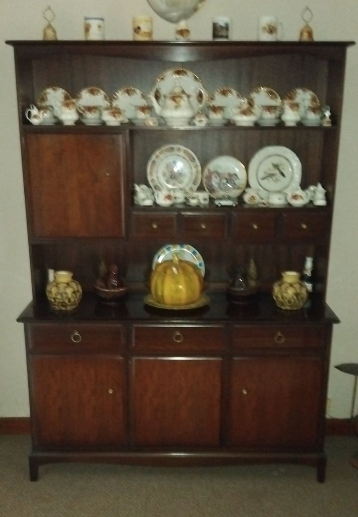 image for Stag Minstrel Dresser, Excellent Condition