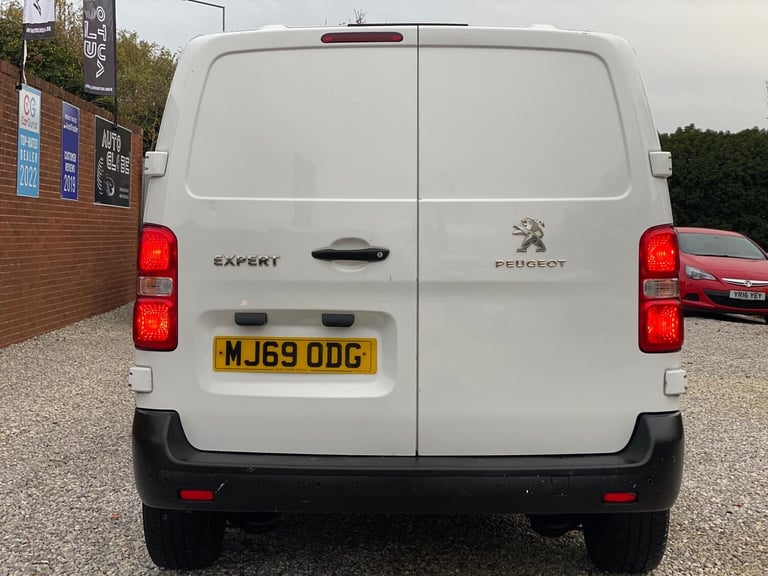 2019 Peugeot Expert 2.0 BlueHDi 1400 Professional Standard Panel Van MWB Euro 6 (s/s) 6dr PANEL V...
